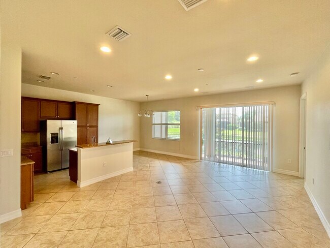 Photo - 6532 Monterey Point