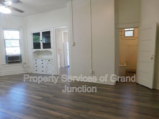 816 Grand Ave Unit 2