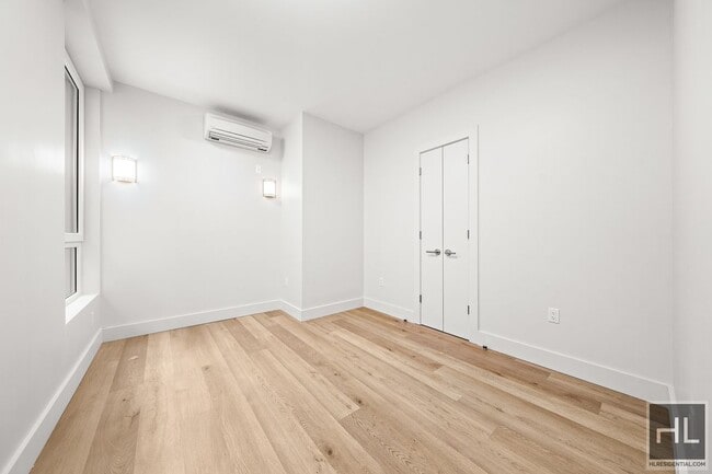 Photo - BRUCKNER BOULEVARD Unit 214
