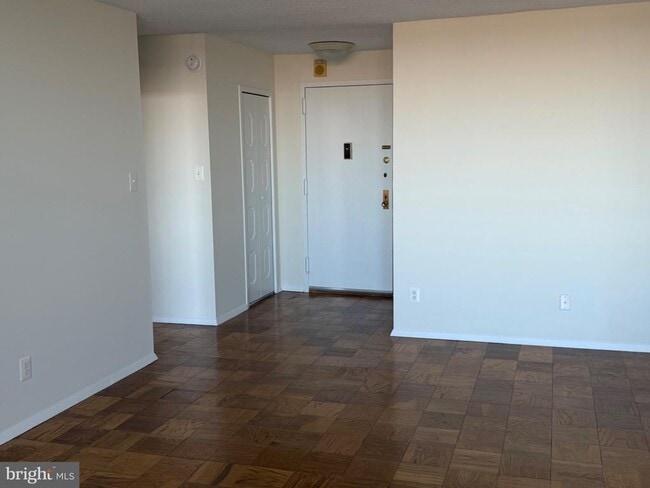 Photo - 5225 Pooks Hill Rd Unit 1804N