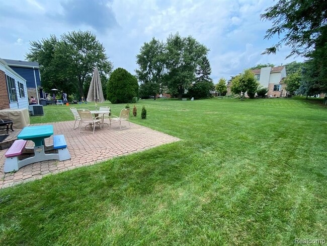 Photo - 2208 Cumberland Rd