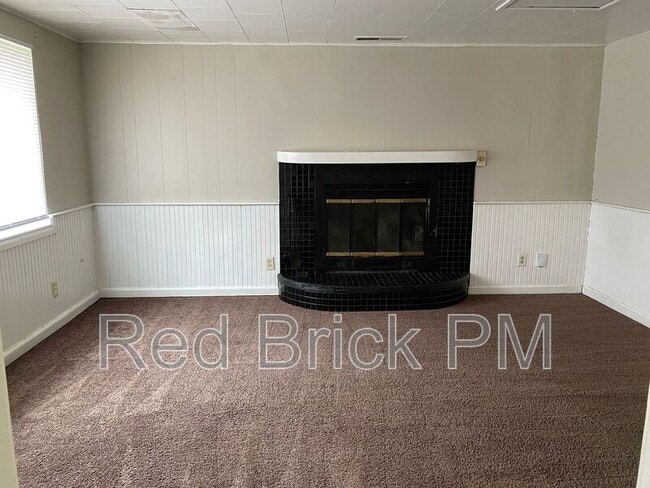 Photo - 800 E 23rd St