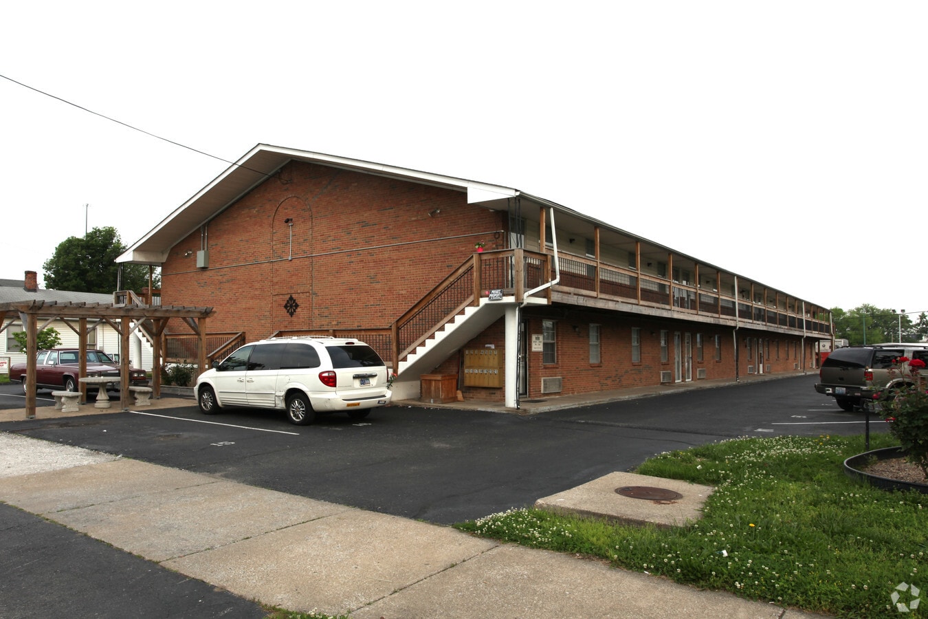 Beverly Manor Apartments - Beverly Manor Apartments