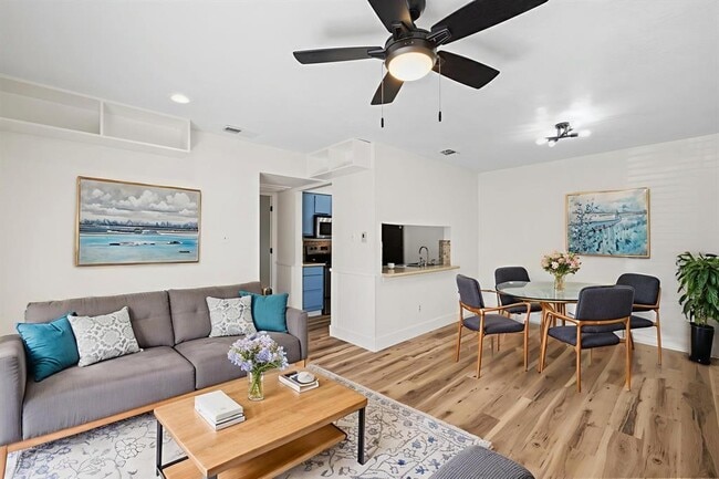 Building Photo - 1705 Crossing Pl Unit 117B