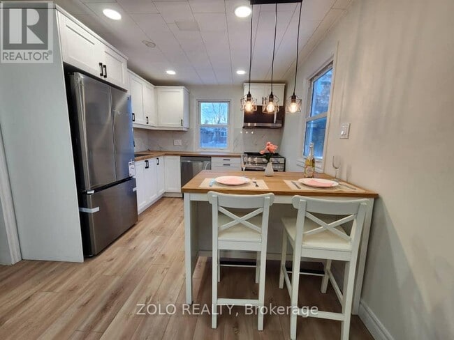 Photo - 334 Little Ave