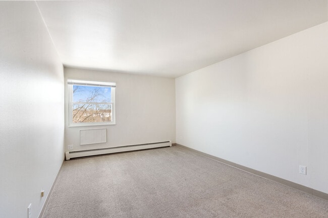 Photo - Springdale Apartments