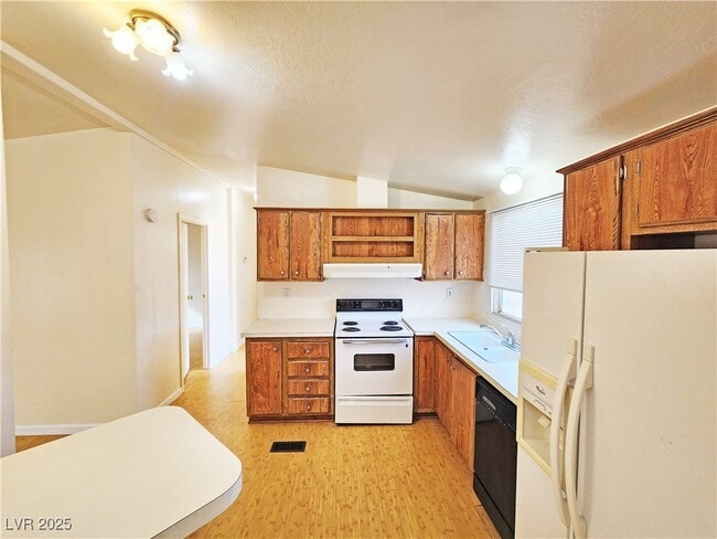 Photo - 1550 W Irons St Unidad B