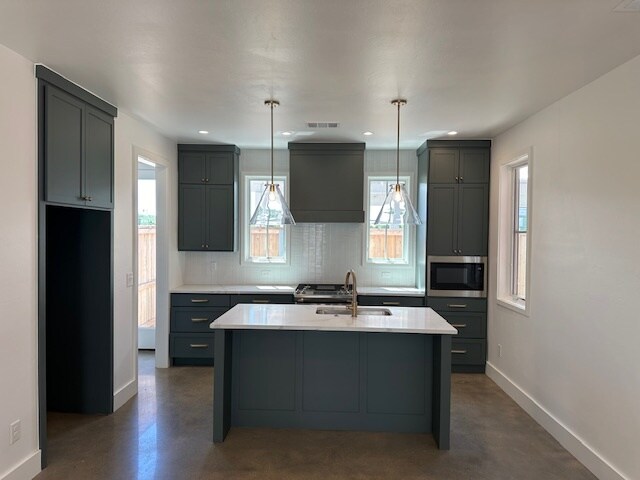 Photo - 916 Pedalers Ln