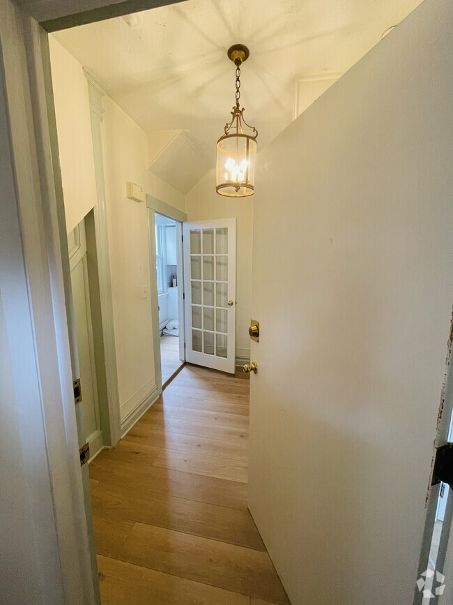 Building Photo - 107 Glen Ridge Ave Unit #1 Rental
