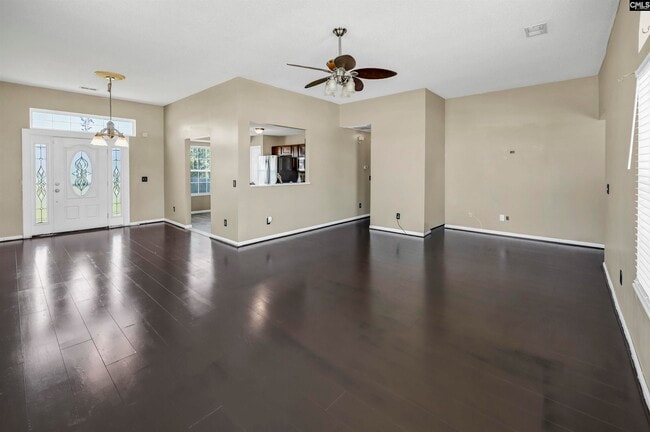 Photo - 331 Woodcote Dr