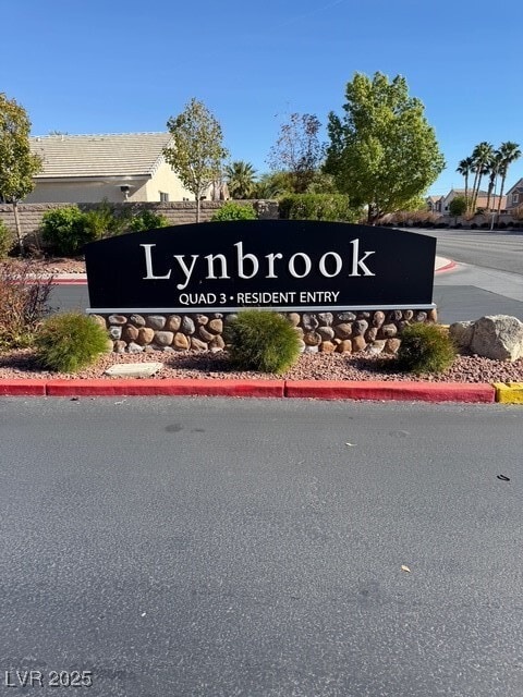 Building Photo - 4932 Royal Lake Ave