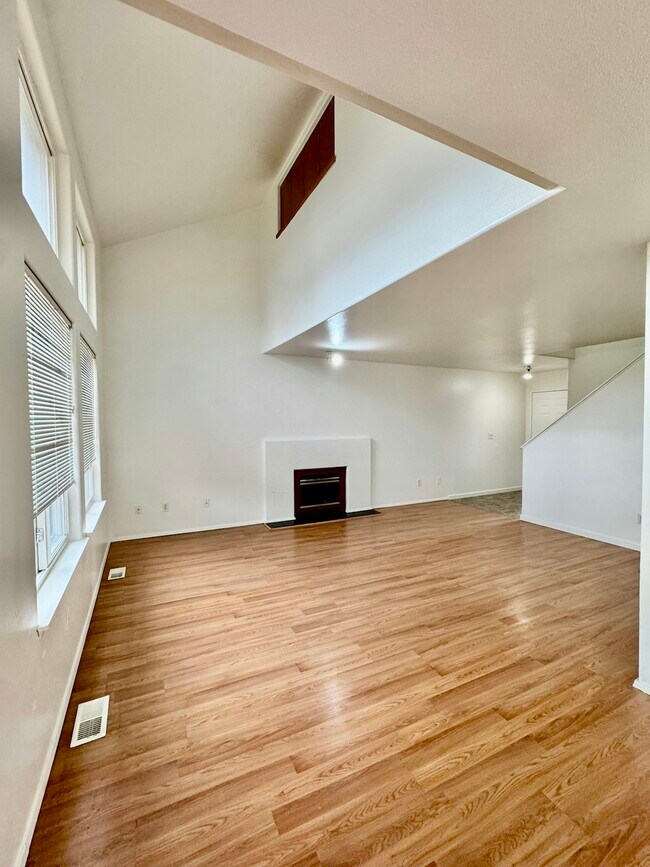 Photo - 9 76th St SW