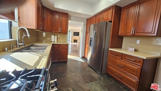 Photo - 10620 Eastborne Ave Unidad 202