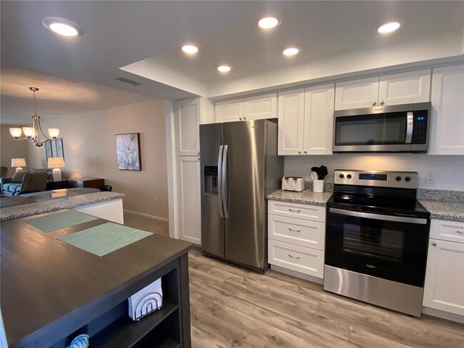 Building Photo - 5575 Gulf Blvd Unit 422 Rental