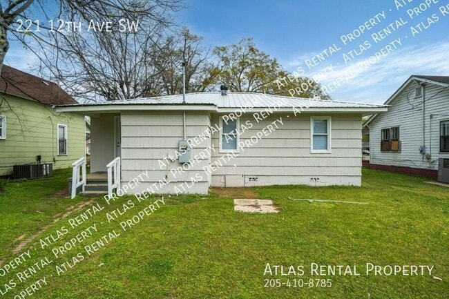 Photo - 221 12th Ave SW