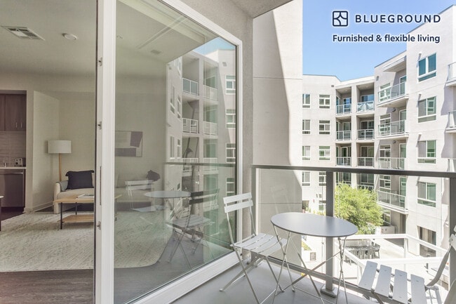 Photo - 6041 Variel Ave Unit FL5-ID831