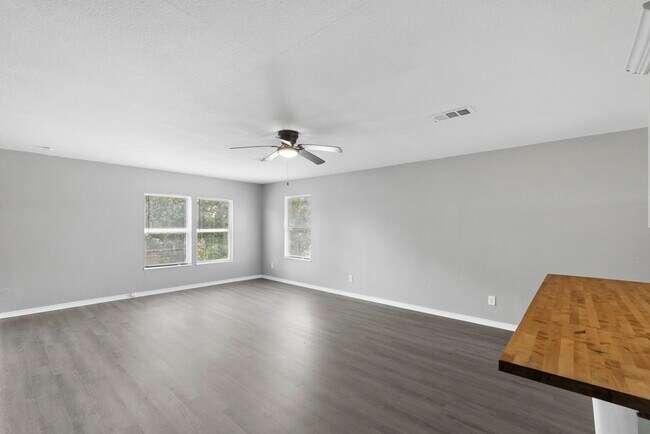 Photo - 5313 Perry Ave