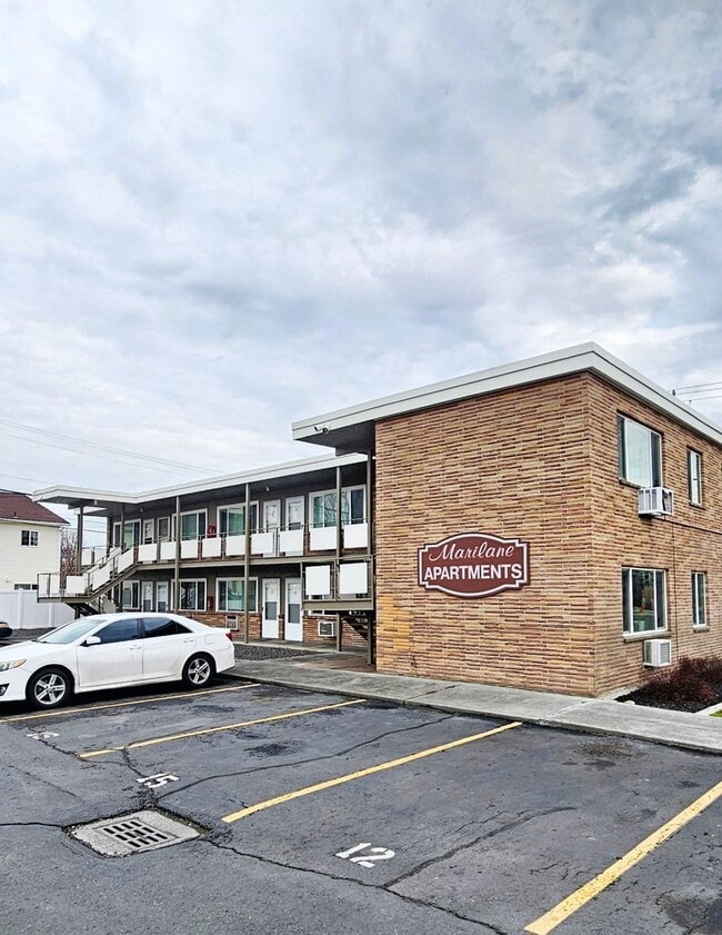 Building Photo - 615 S Alder St Unit 615 S. Alder St #16