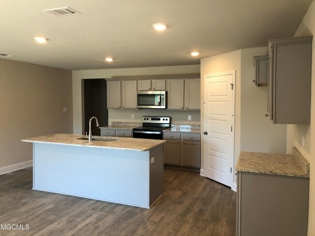 Photo - 6578 Eastland Cir