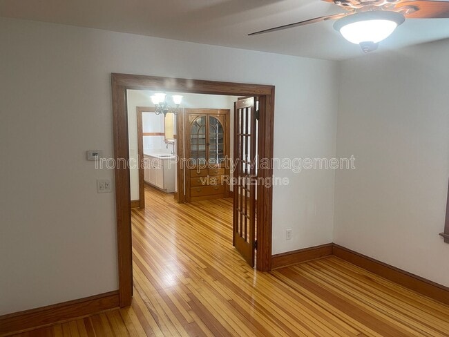 Building Photo - 42 S St Ext Unit 1