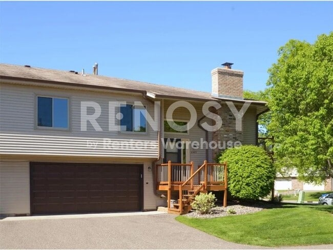 Building Photo - 2323 Amberwood Dr