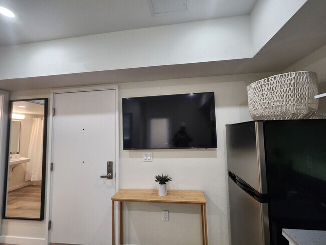 Photo - 228 N Soto St Unidad 1