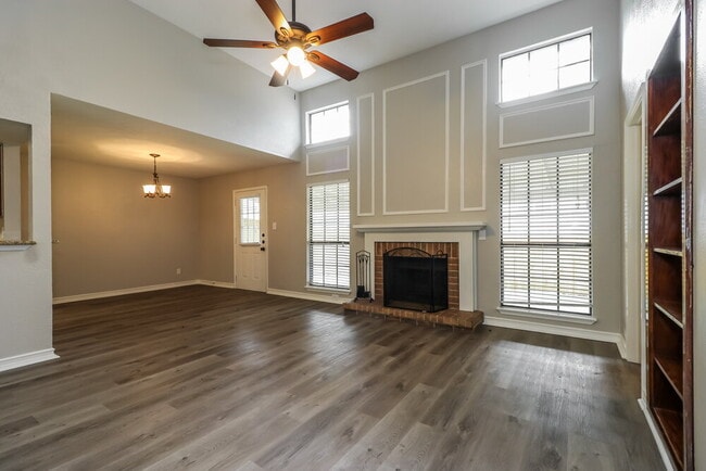 Photo - 2321 Clareton Dr