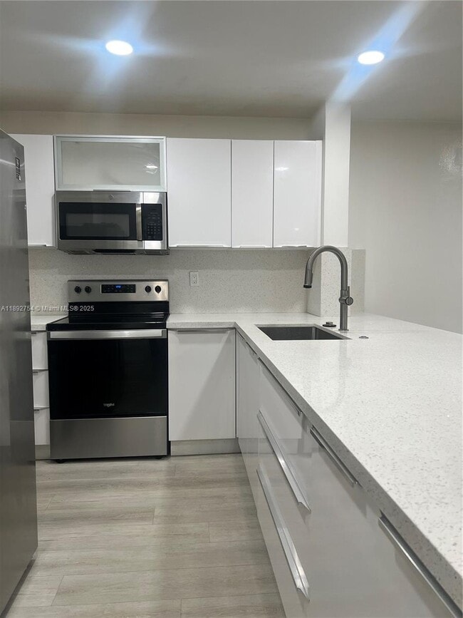 Photo - 9621 SW 77th Ave Unit 108B