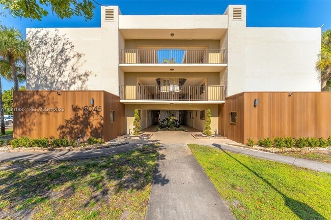 Photo - 8045 SW 107th Ave Unit 303