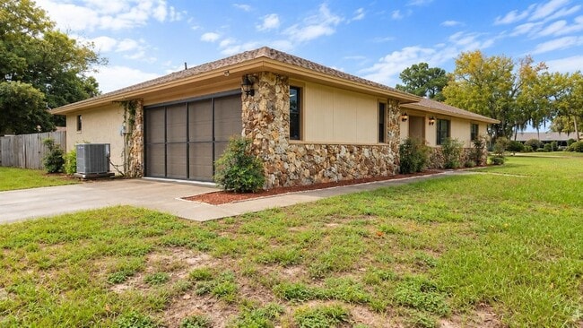35025 Raintree Dr