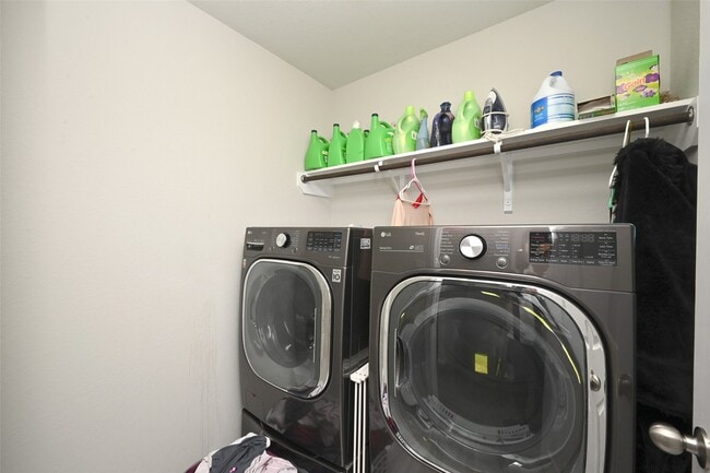 Building Photo - 4619 Ehrlich Ct