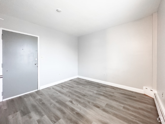 Building Photo - 572 Essex St Rental