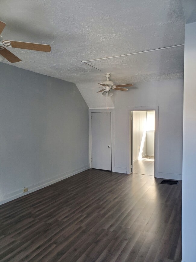 Photo - 1826 Ford Ave Unit B