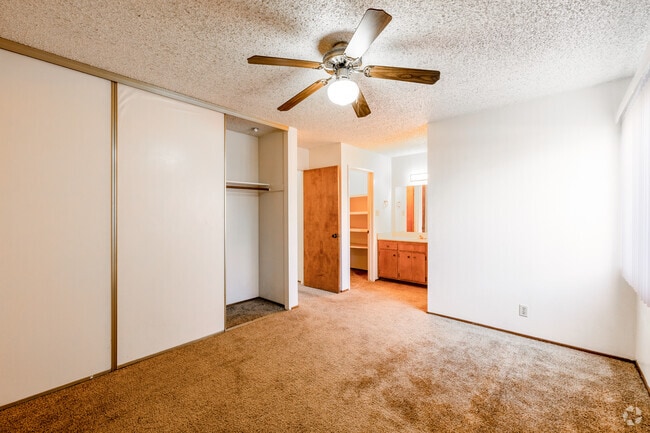 Primary Bedroom - 315 S Crescent Ave