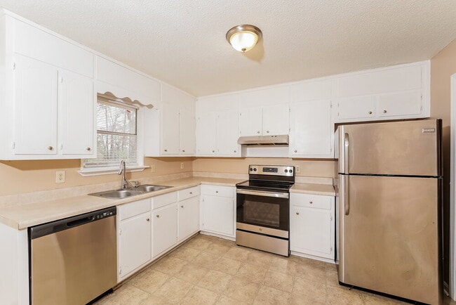 Photo - 5040 Loren Ln