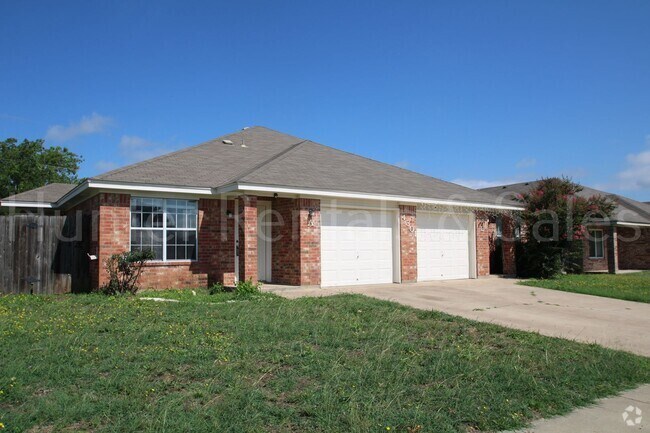 Building Photo - Thunder Creek Duplex Rental