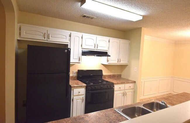 Photo - 1323 N Hampton Dr