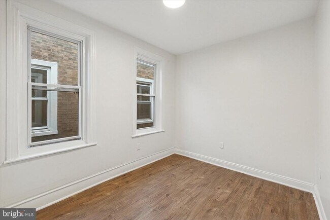 Photo - 6020 Catharine St