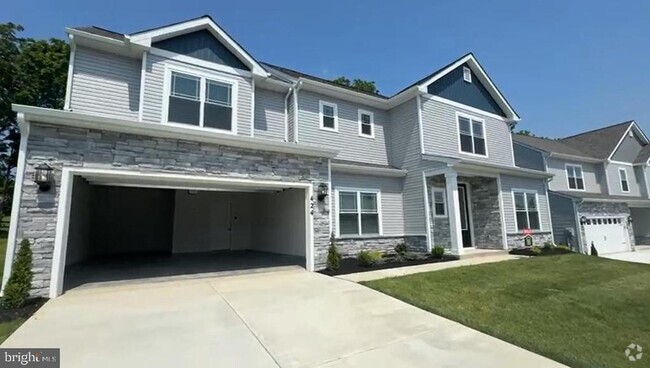 Building Photo - 424 Abigail Ave Rental