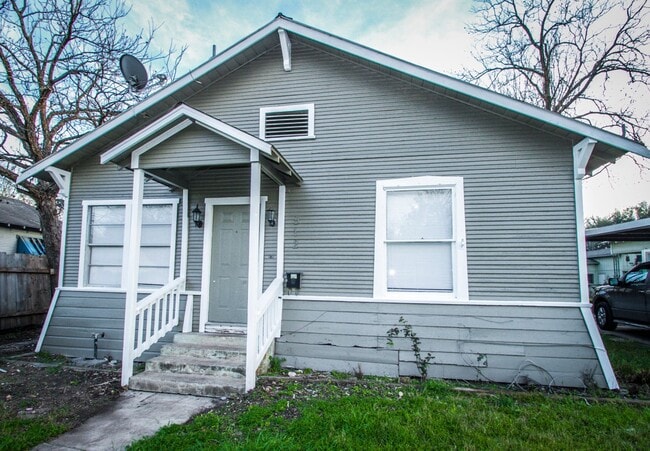 Photo - 512 Cooper St