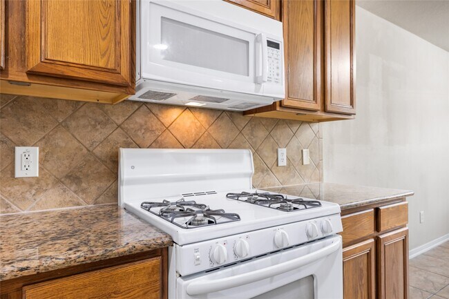 Photo - 15410 Redbud Dale Ct