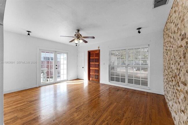 Photo - 4220 SW 13th St