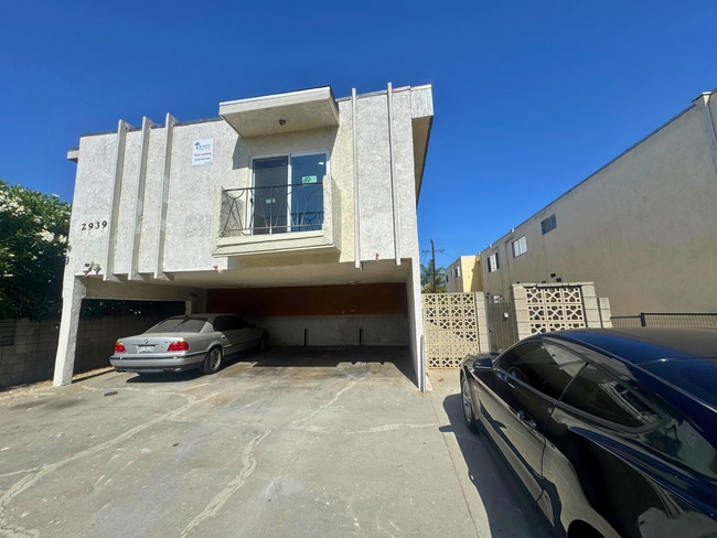 2939 S Orange Dr