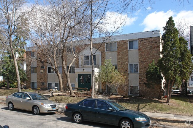 Photo - 2641 Garfield Ave S