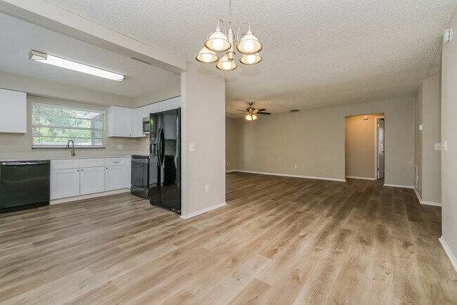 Photo - 8431 Duval Dr