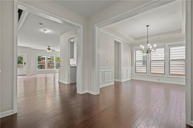 Photo - 4940 Breezewood Cir