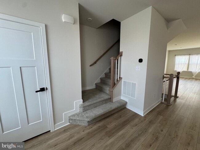 Photo - 3 Cinnamon Ln