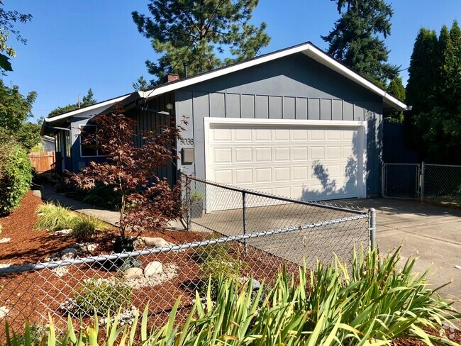 Building Photo - 8038 N Wayland Ave Rental