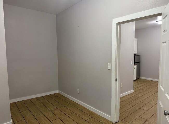 Photo - 3210 N 77 Sunshine Strip Unit 3210 Apt B