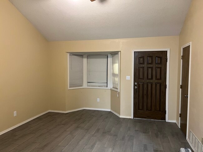 Photo - 1603 Brooken Hill Dr